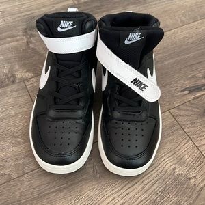 Nike Air Force 1 alternate kids size 2.5 black